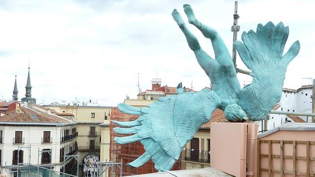 Caída de Lucifer, en una terraza madrileña