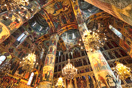 Interior de un templo ortodoxo Interior de un templo ortodoxo