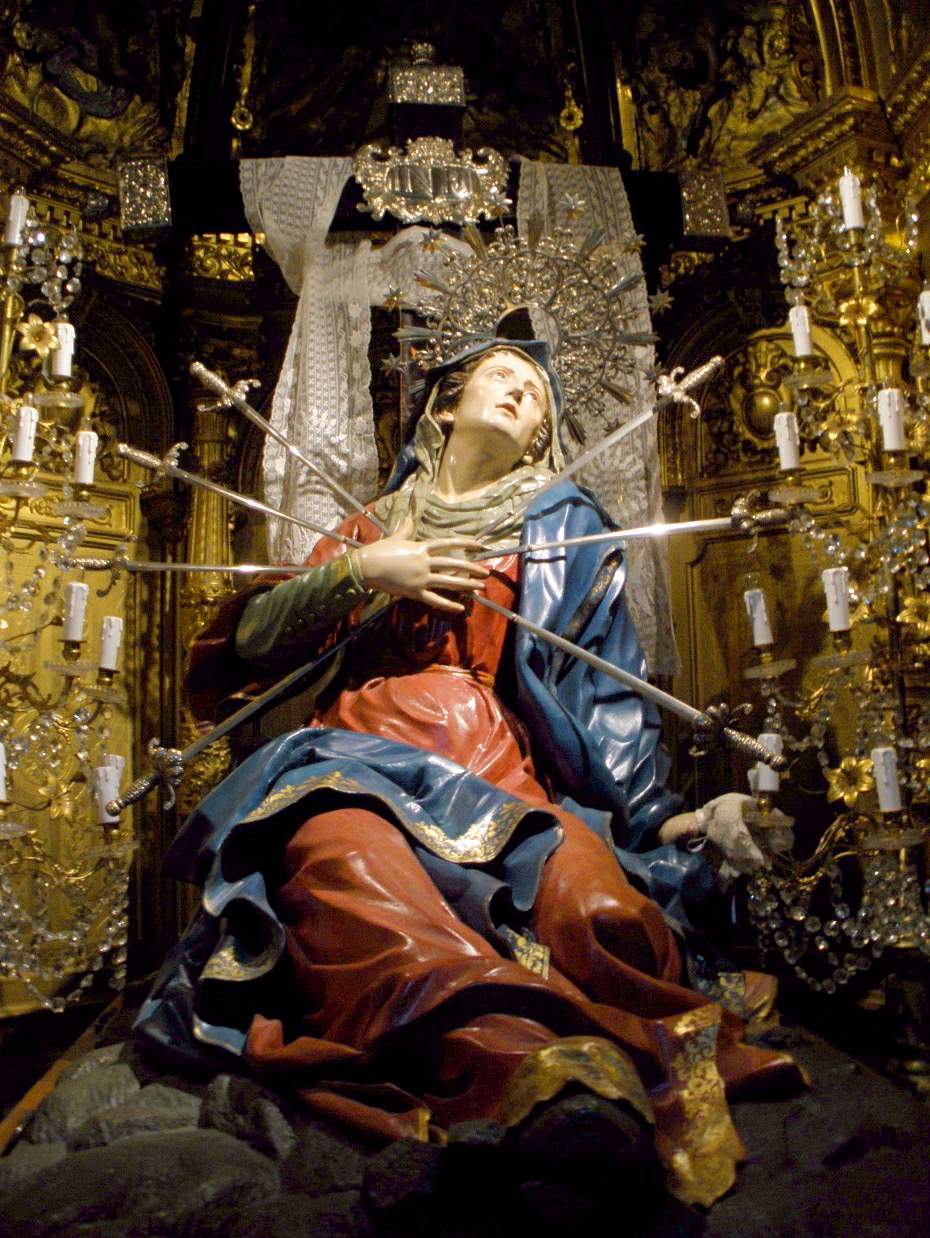 Virgen-de-los-Dolores_Salamanca-Iglesia_de_la_Vera_Cruz.jpg